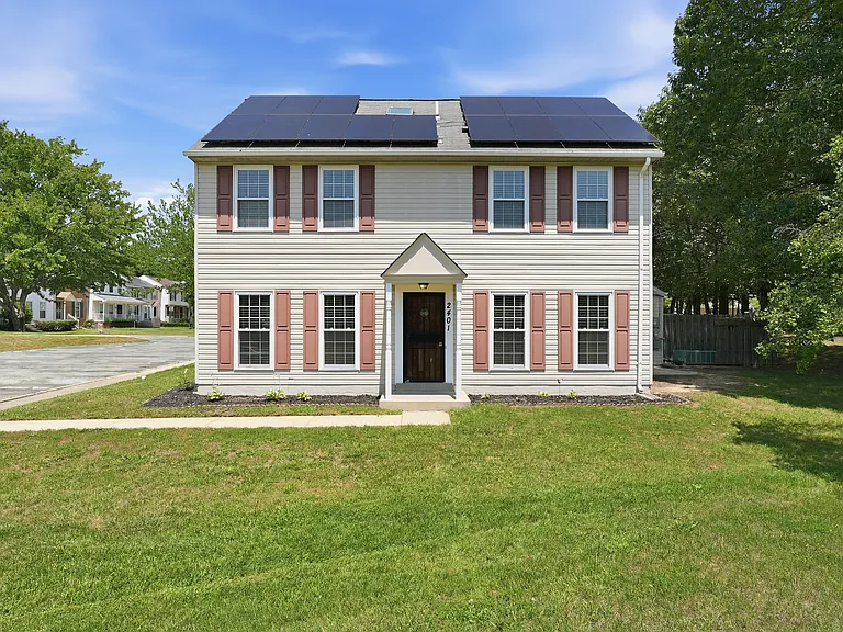 2401 W Rosecroft Village Cir — Photo 1