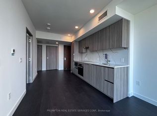 1 Concord Cityplace Way #4602, Toronto, ON M5V 0X3