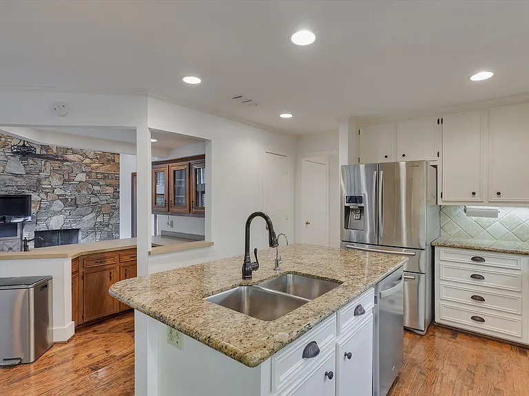 6507 Clubhouse Cir — Photo 18