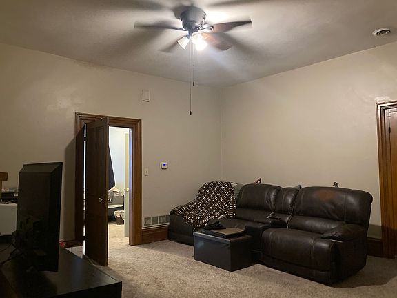 3rd image of 2125 Sarah St #2