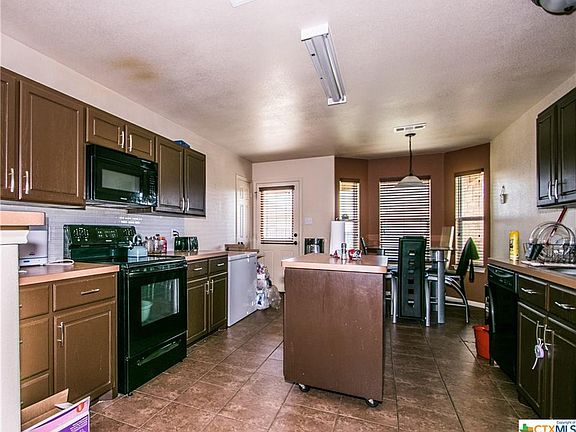 3rd image of 2710 Alamocitos Creek Dr