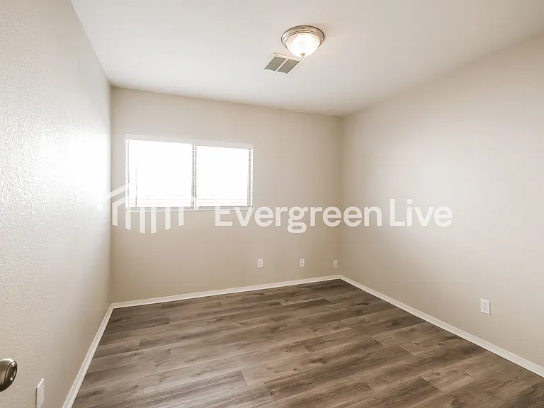 8053 W Caron Dr — Photo 12