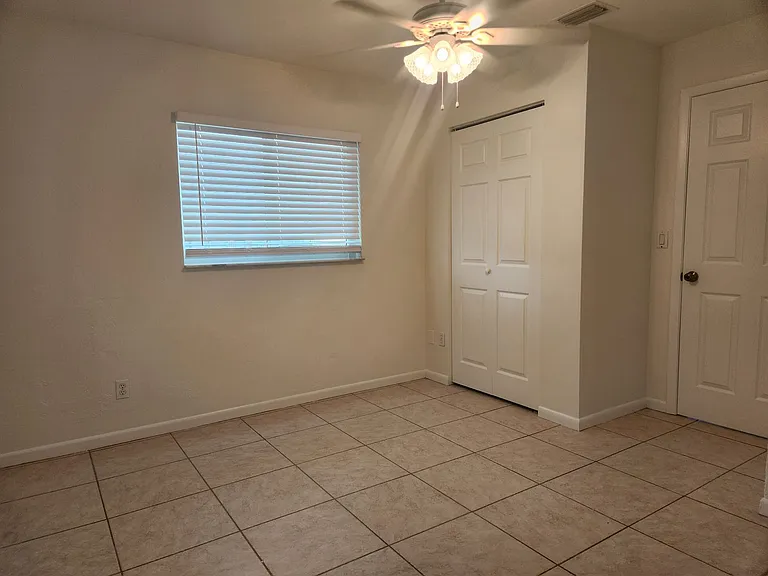 1623 SW Santa Barbara Pl — Photo 11