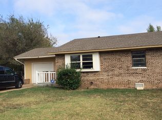 1208 Lauren Ln, Midwest City, OK 73110