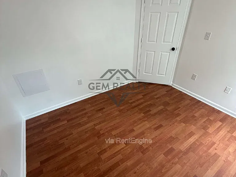569 Cromwell Ct — Photo 38