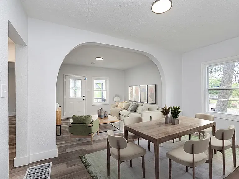 2531 Brookside Ave — Photo 4