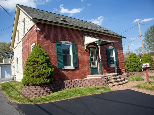 2129R Spring St, West Lawn, PA 19609