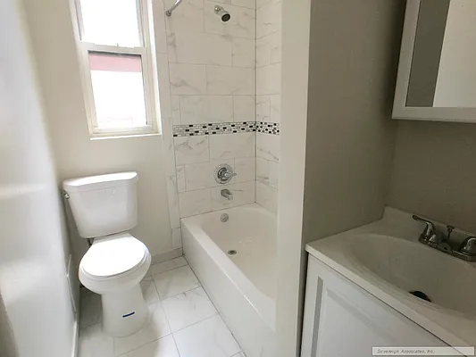 Rented by Sovereign Associates | media 22