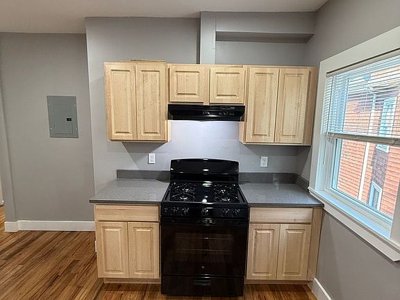 3rd image of 37 Ashmont St APT 1