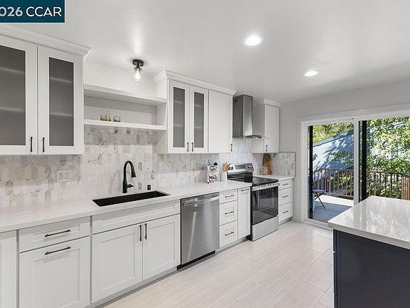 3rd image of 3674 Rossmoor Pkwy APT 5