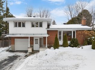 2358 Malone Cres, Ottawa, ON K2C 1L5