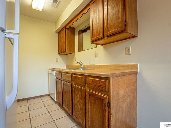 5th image of 119 N 37th St #B3