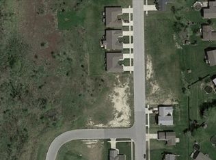 17472 Brookwood Dr, Lowell, IN 46356