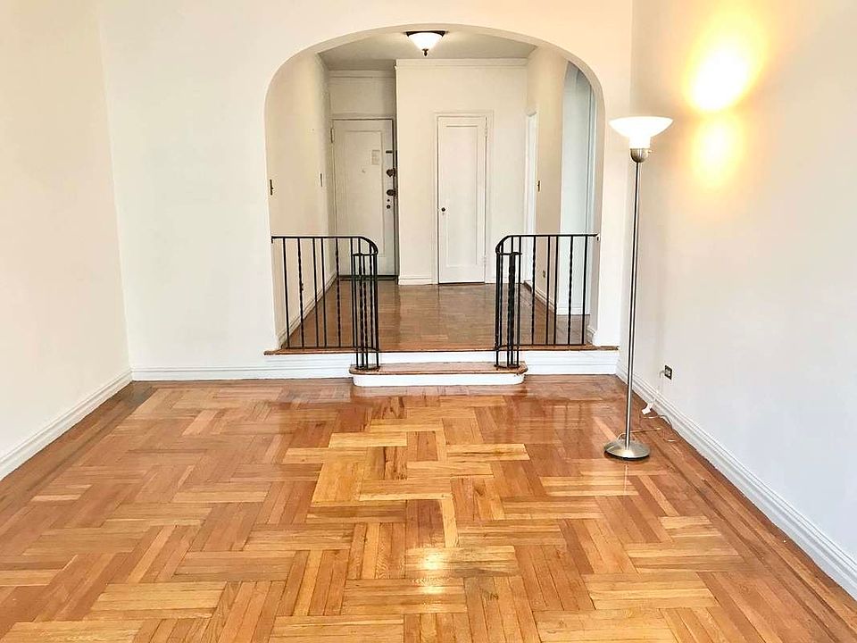1st image of 4121 42nd St APT 6