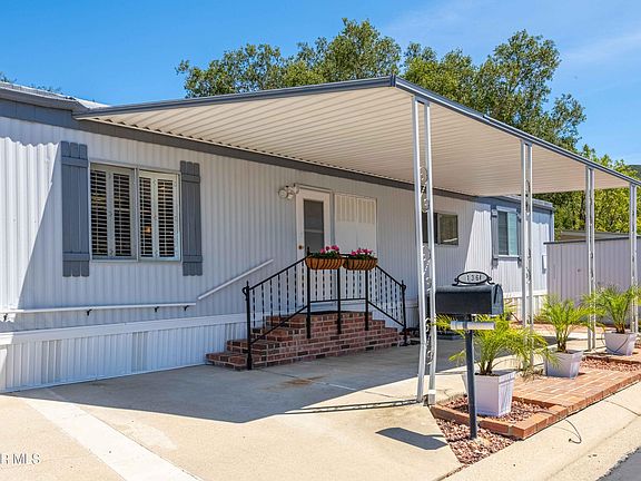 3rd image of 136 Phyllis Way #136