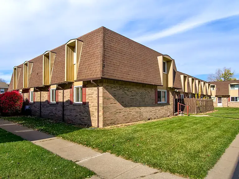 Brookhill Apartments — Photo 16