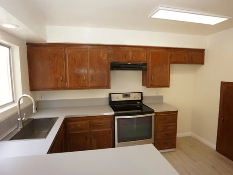 1418 S Bentley Ave #201 — Photo 34