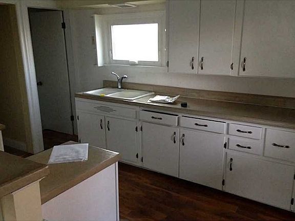 2nd image of 101 N 14th St
