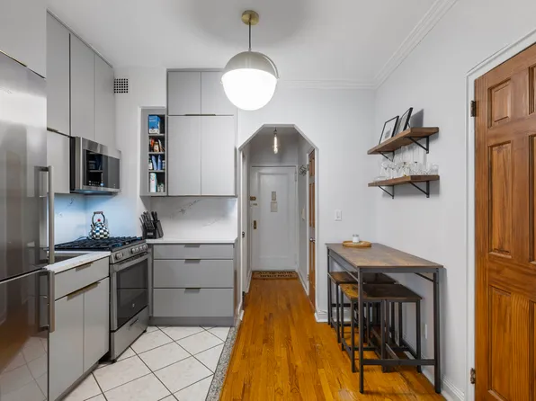 242 East 87th Street image 4 of 9