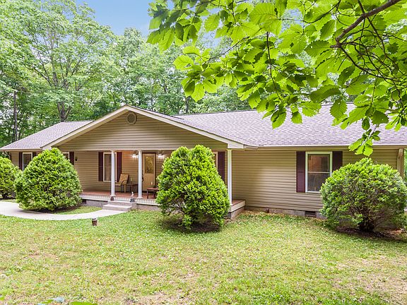 2nd image of 2925 Deerwood Ln