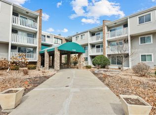 1601 N Innsbruck Dr APT 353, Minneapolis, MN 55432