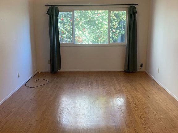 2nd image of 296 Lester Ave #6