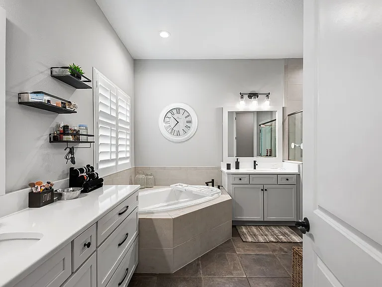 3994 Woodland Retreat Blvd — Photo 18