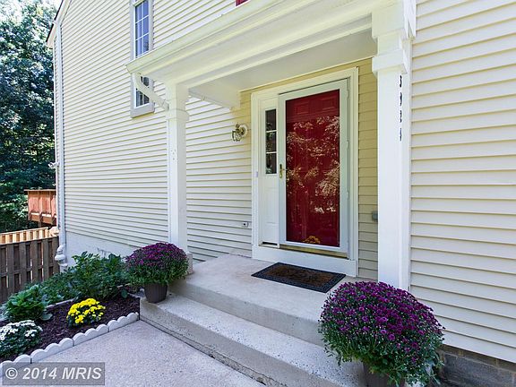3rd image of 3924 Marquis Pl