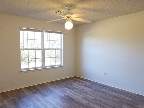 3rd image of 410 S Free King Hwy APT 207