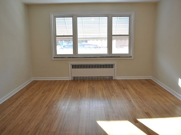 1 st floor dining room