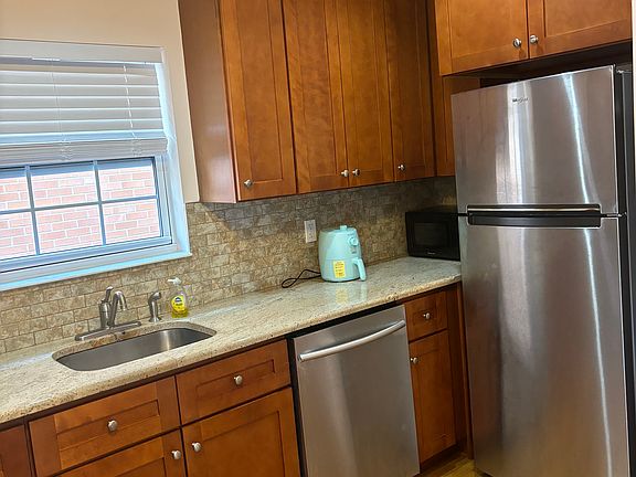 4th image of 3922 56th St #1