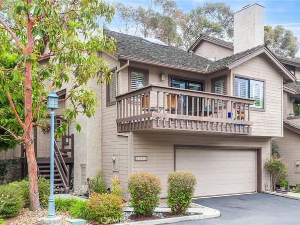 2062 Meadow View Ln, Costa Mesa, CA 92627