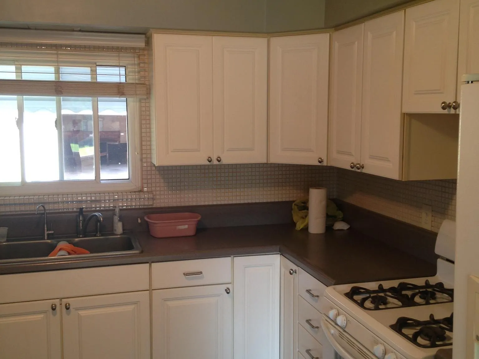 913 Brentwood Dr — Photo 4