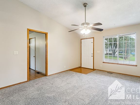 3rd image of 518 W Songbird St