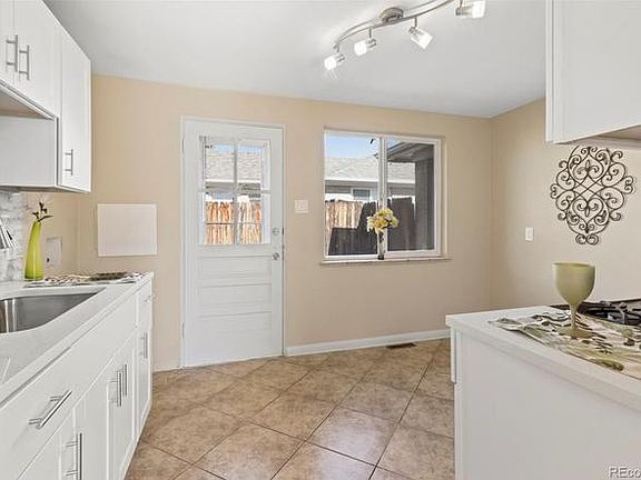 3rd image of 1675 Pierce St APT 2