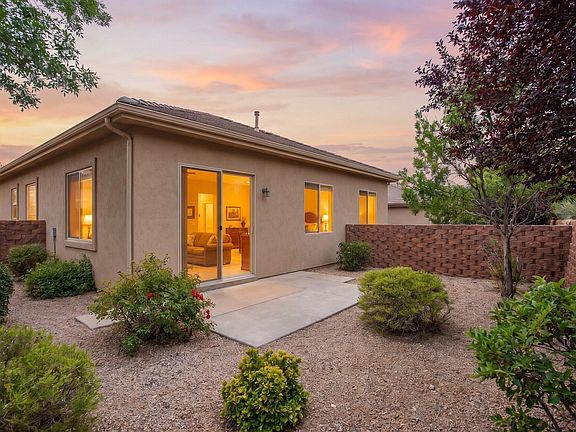 4th image of 2581 W Desert Springs Rd