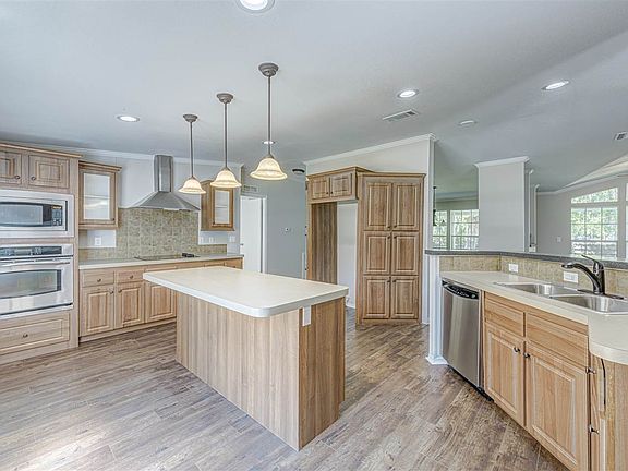 2nd image of 111 Heidt Ln