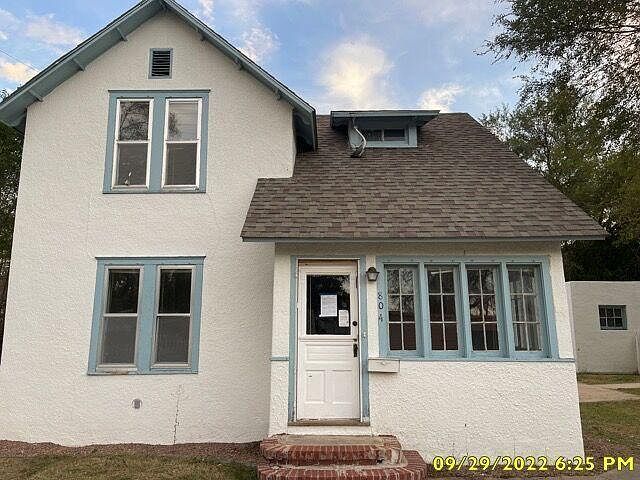 1st image of 804 Spruce Ave