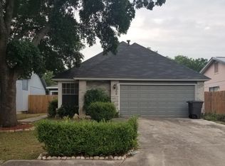 8005 Grand Bnd, San Antonio, TX 78250
