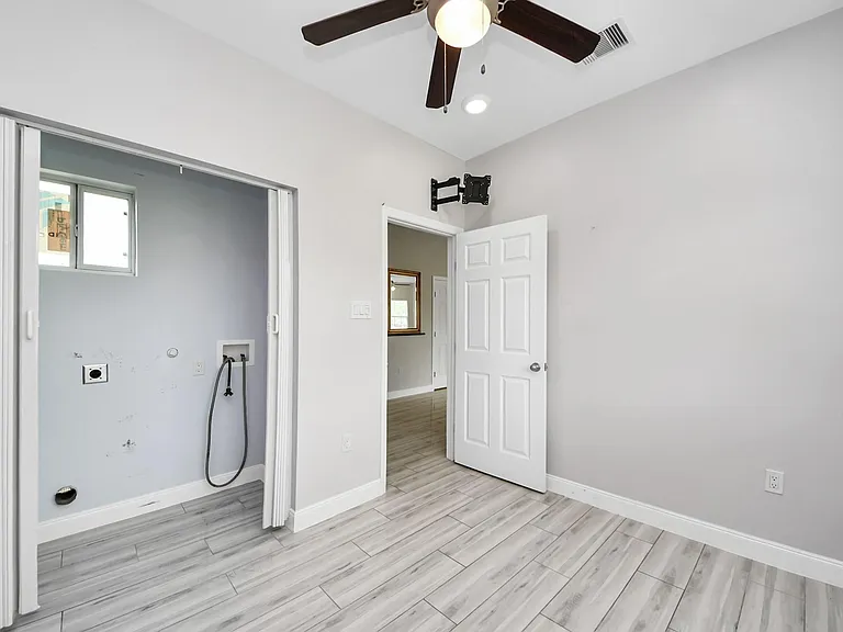 2608 Bostic St — Photo 32