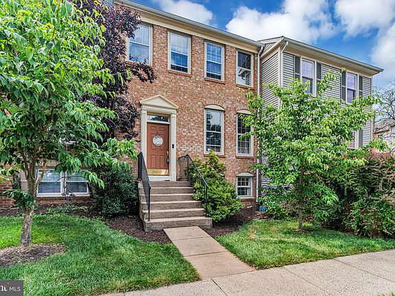 3rd image of 12211 Apple Orchard Ct