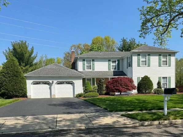 8 Auburn Pl, Princeton Junction, NJ 08550