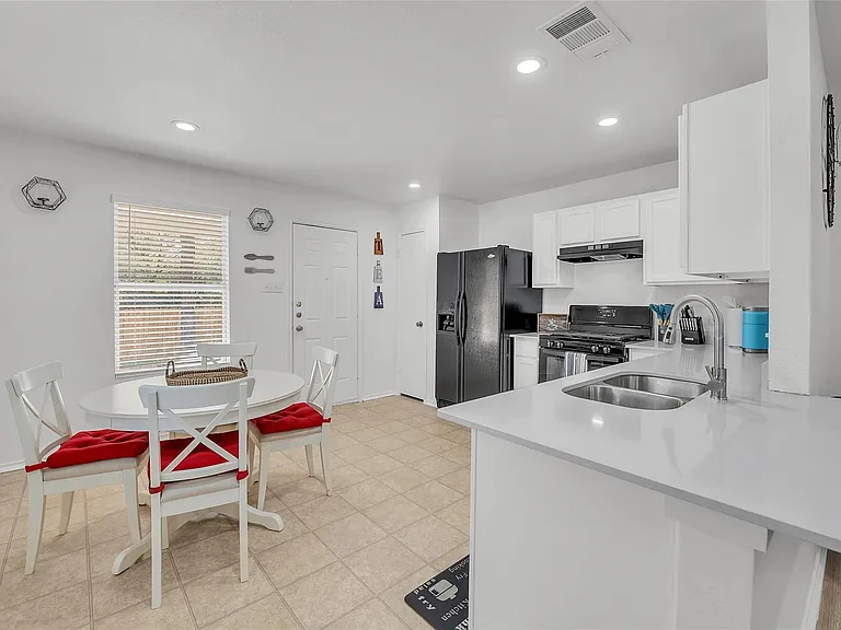 3514 Banda Ln — Photo 6