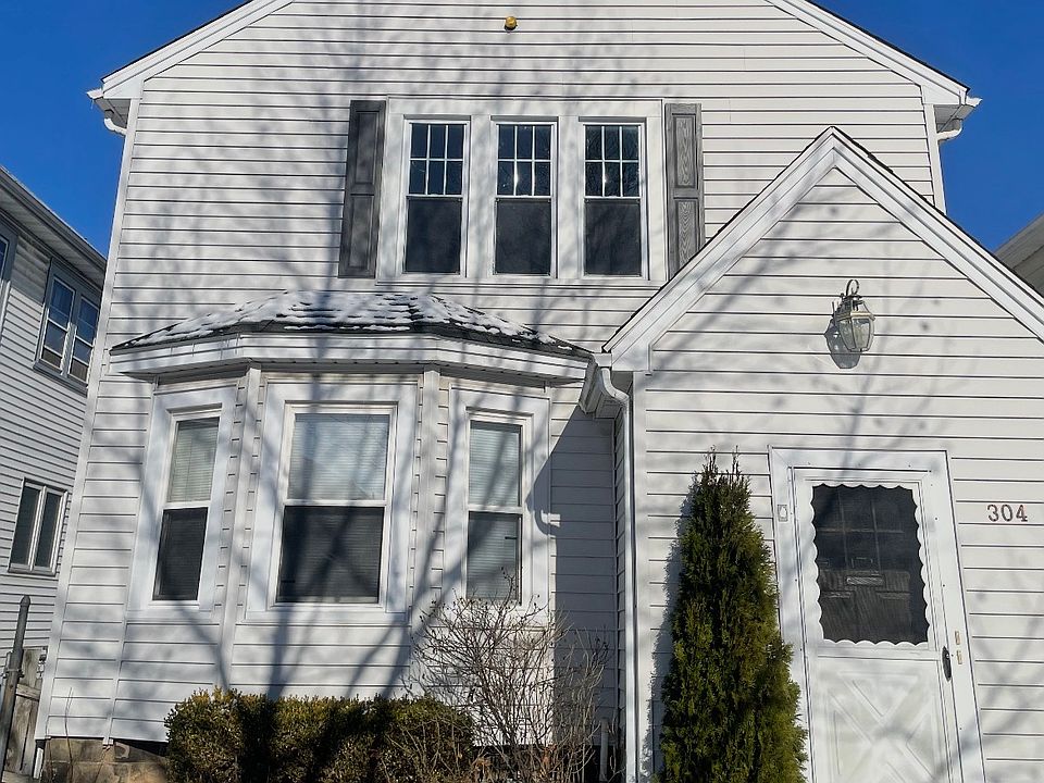 1st image of 304 Nassau Ave #2