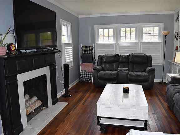 2nd image of 79 Edenwood Dr