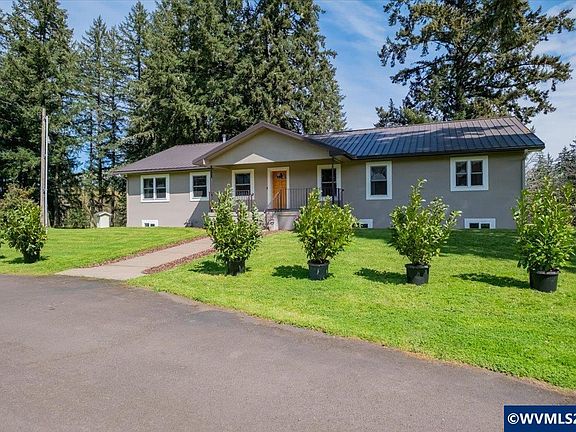 3rd image of 28095 Santiam Hwy