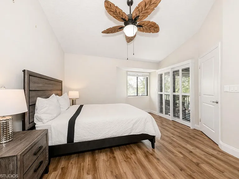 805 Harbour Pointe Way #805 — Photo 5