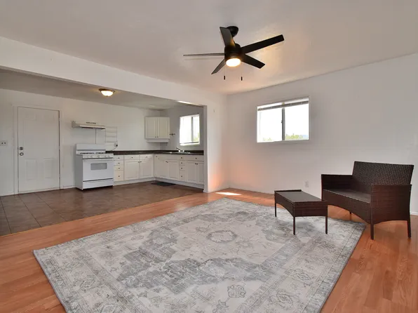 1890 Gils Way, Santa Fe, NM 87507