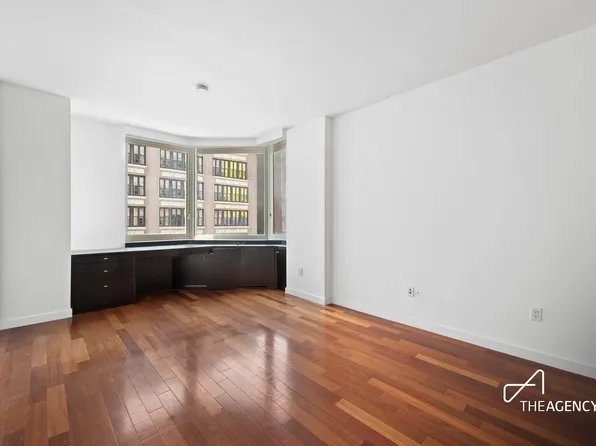 121 East 23rd Street image 6 of 13