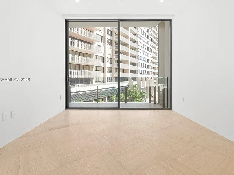 5 Grove Isle #S303 — Photo 25